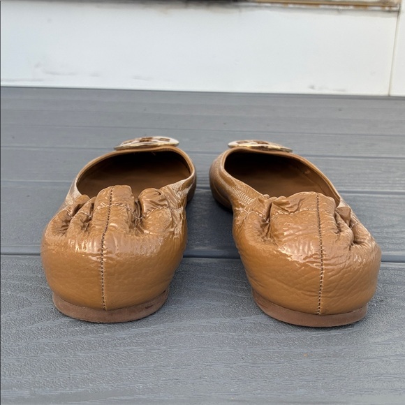 Tory Burch Patent Leather Travel Ballet Flats Tan Size 9 - Picture 8 of 12